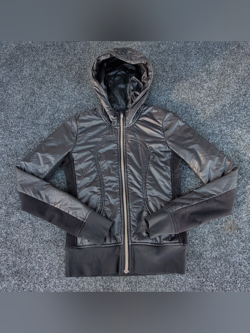 Lululemon Jacket Womens 2 Black UBA Hoodie Lux Full Zip Softshell Thumb Holes
